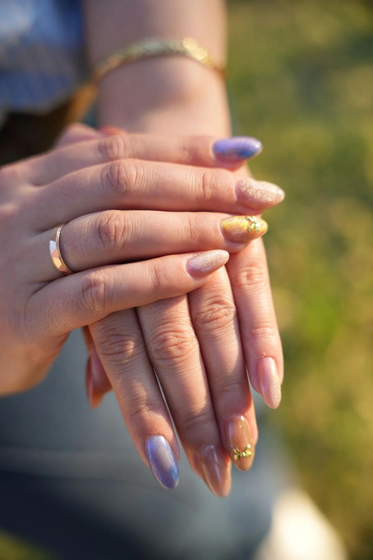 Nail art example from the illustrative portfolio.